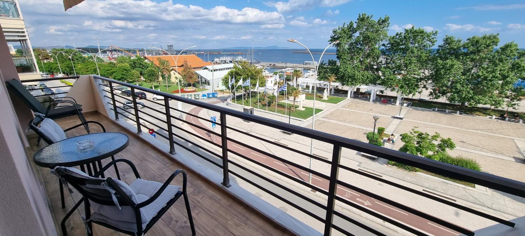 Amazing Sea View Apartment In The City Center! アレクサンドルポリス エクステリア 写真